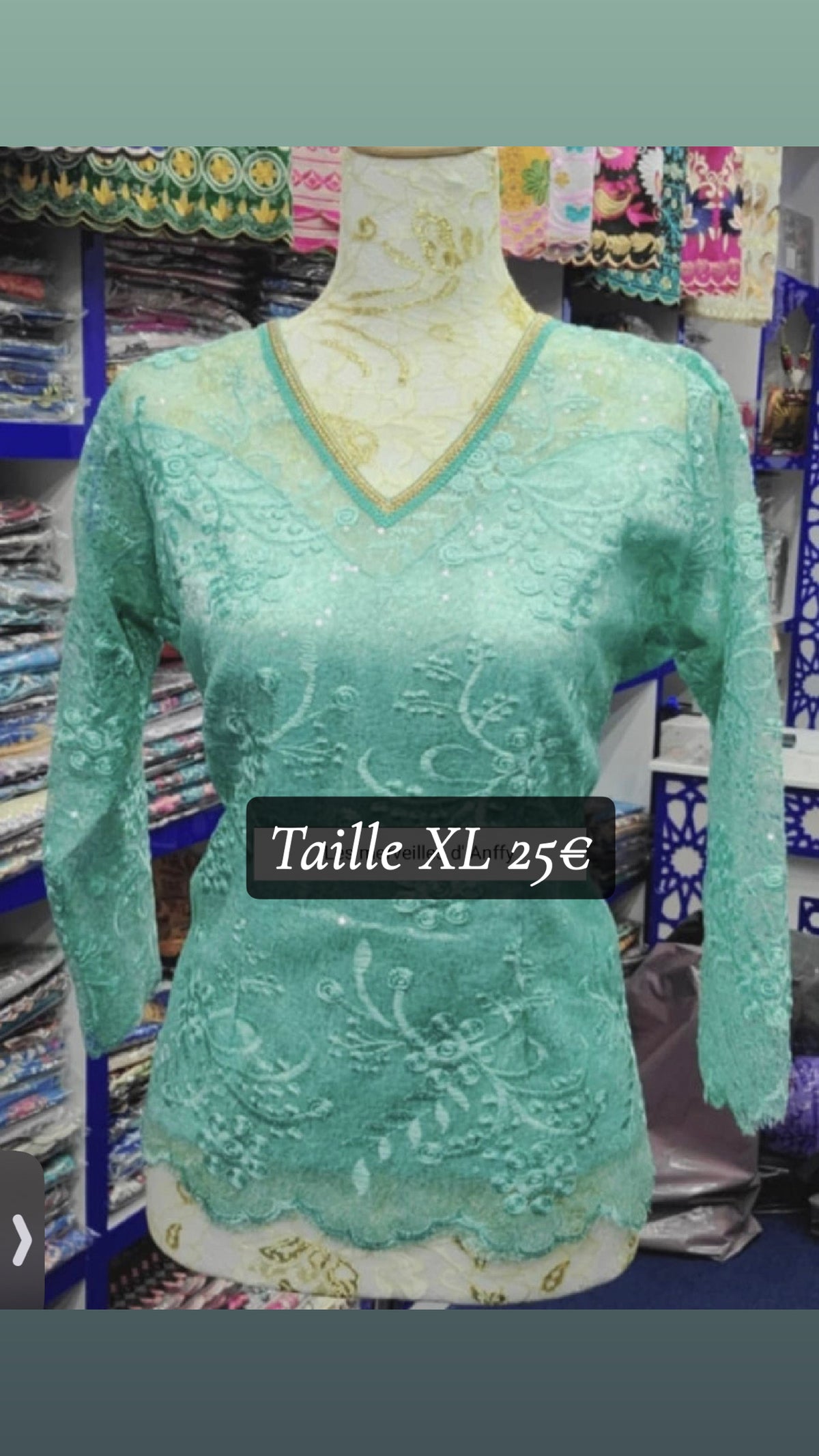 Dentelle bleu ciel